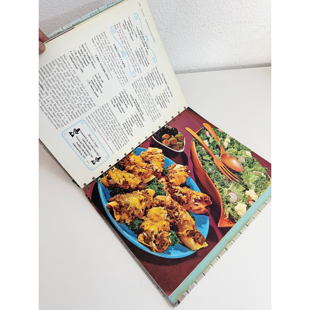 Betty Crocker's New Good and Easy Cook Book Vintage Spiral Bound 1962 Edition - Picture 4 of 6